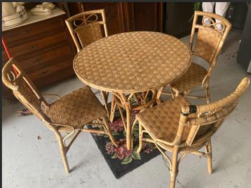 Table en osier avec 4 chaises — vintage, Maison & Meubles, Tables | Tables à manger, Enlèvement, Utilisé