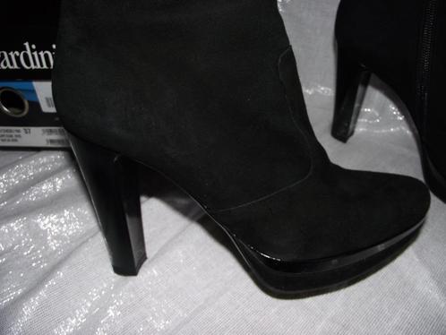 Superbes bottes Nero Giardini noir p 37 et 37,5 daim+ vernis, Vêtements | Femmes, Chaussures, Comme neuf, Bottes hautes, Noir