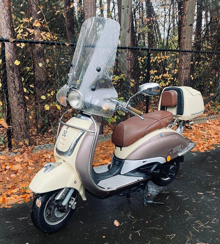 Scooter Agm Retro 50cc B-klasse, Fietsen en Brommers, Scooters | Overige merken, Gebruikt, Klasse B (45 km/u), Benzine, Ophalen