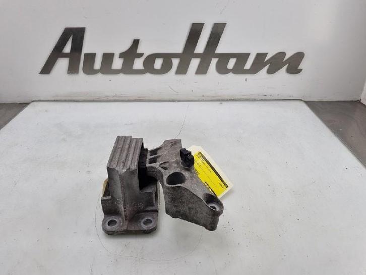 MOTORSTEUN Renault Megane III Grandtour (KZ), Auto-onderdelen, Ophanging en Onderstel, Renault, Gebruikt