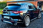 Alfa-Romeo Stelvio version super, Auto's, Alfa Romeo, Automaat, Achterwielaandrijving, Leder en Stof, Zwart