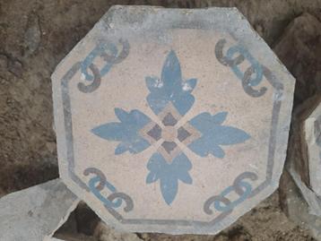 Cementtegels  beschikbaar voor biedingen