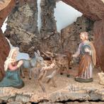 vintage . periode 1960 . kerststal met 35 figuurtjes, Diversen, Kerst, Ophalen, Gebruikt