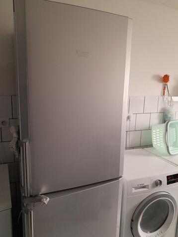 Combiné congélateur/frigo, 200 litres ou plus, Enlèvement, Comme neuf, Avec compartiment congélateur