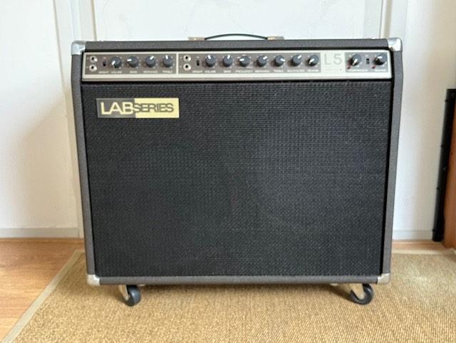 Lab Series L5 versterker incl. hoes, manuals, nieuwstaat., Muziek en Instrumenten, Versterkers | Bas en Gitaar, Zo goed als nieuw