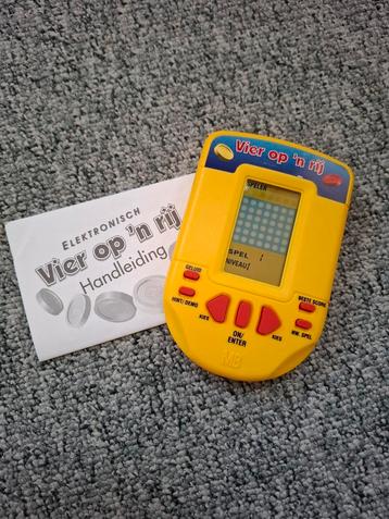 Vintage elektronisch spelletje: Vier op een rij  beschikbaar voor biedingen