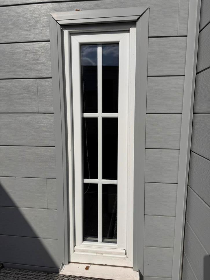 Draairaam B45 H140 incl vliegenhor, rolgordijn, dorpel, Doe-het-zelf en Bouw, Glas en Ramen, Zo goed als nieuw, Gevelraam of Ruit