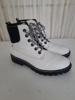 2 bizzy Chelsea veterboots / 39, Ophalen, Wit, Lage of Enkellaarzen, Gedragen
