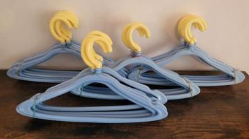 Kinder kapstokken 24st + 5 gratis beschikbaar voor biedingen