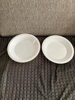 2 borden in stevige plastiek 21 cm diameter, Huis en Inrichting, Ophalen of Verzenden, Zo goed als nieuw, Bord(en)