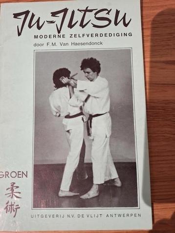 Ju-Jitsu moderne zelfverdediging door F.M.Van Haesendonck  beschikbaar voor biedingen
