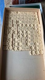 Scrabble édition francaise, Hobby & Loisirs créatifs, Jeux de société | Jeux de plateau, Trois ou quatre joueurs, Enlèvement ou Envoi
