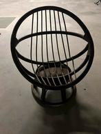 Vintage retro rotan draai stoel, Huis en Inrichting, Ophalen, Zo goed als nieuw