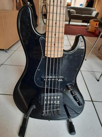 5 string Jazz Bas beschikbaar voor biedingen