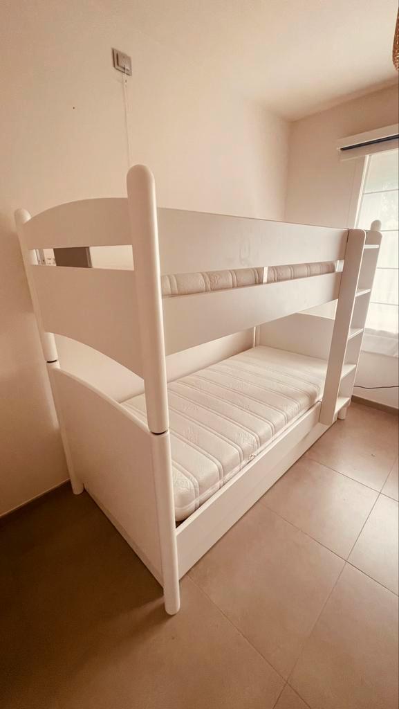 Dubbel bed stapelbaar, merk Gautier, wit, 90x200, Huis en Inrichting, Slaapkamer | Bedden, Zo goed als nieuw, Eenpersoons, 90 cm