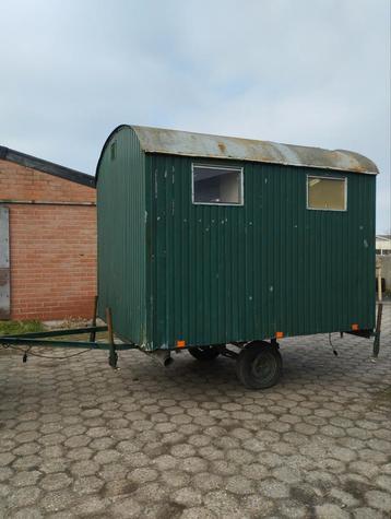 bouwkeet, schaftkeet, wc/douche werfkeet met gewone trekhaak beschikbaar voor biedingen