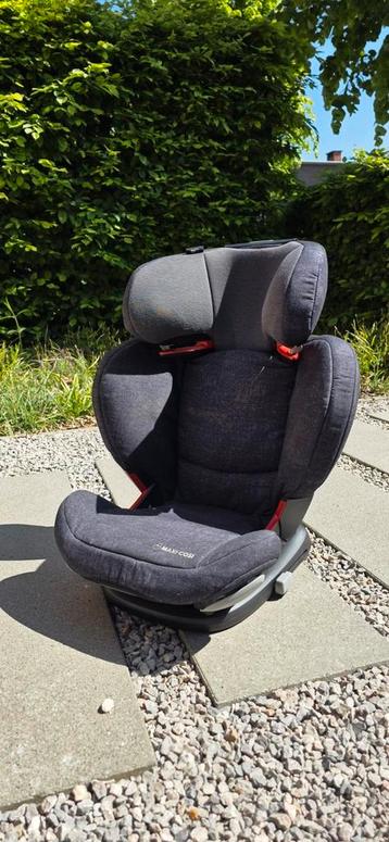 2x Rodifix Maxi Cosy autostoel met isofix beschikbaar voor biedingen