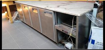 Koeling met marmeren werkblad beschikbaar voor biedingen