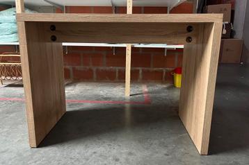 Tafel beschikbaar voor biedingen