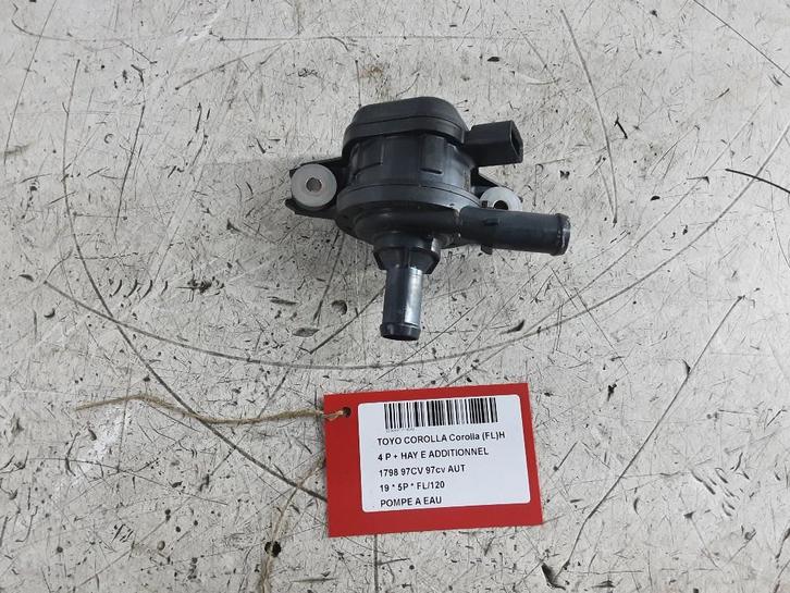 WATERPOMP Toyota Corolla (E21 / EA1 / EH1) (43549D196238), Auto-onderdelen, Airco en Verwarming, Toyota, Gebruikt