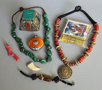 STUNT! Lot van 8 objecten, Nepal, Tibet ( nr 4) beschikbaar voor biedingen