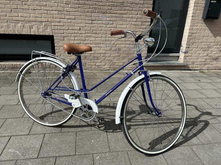 Vintage vernieuwde damesfiets, Fietsen en Brommers, Fietsen | Dames | Damesfietsen, Zo goed als nieuw, Overige merken, Ophalen