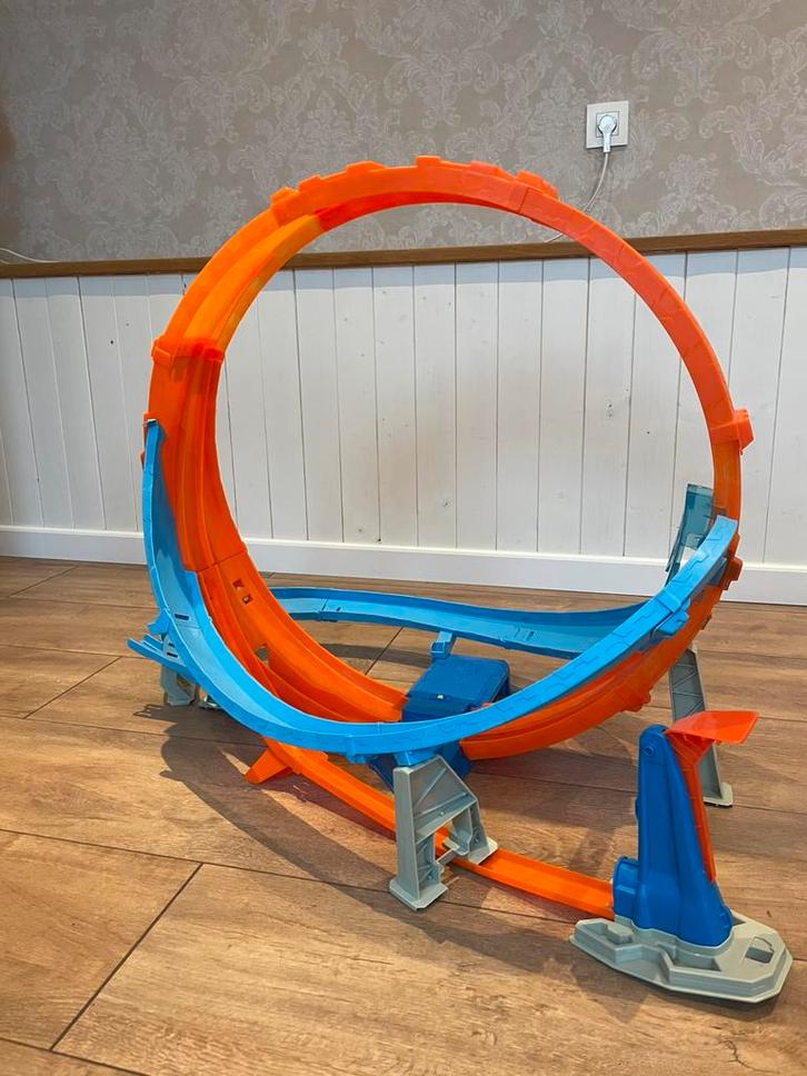Hot Wheels Wervelende looping, Kinderen en Baby's, Speelgoed | Racebanen, Zo goed als nieuw, Hot Wheels, Ophalen