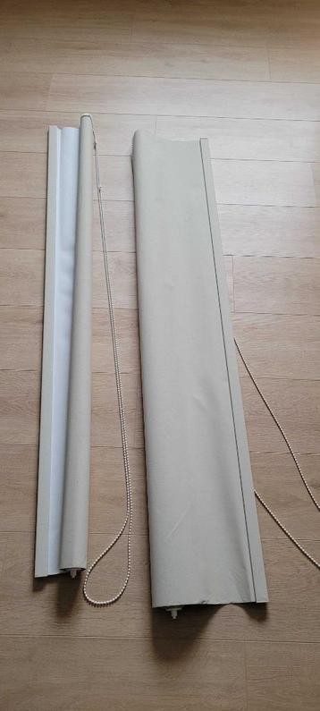 2 verduisterende ecru rolgordijnen – 130x140 cm – Louvolite beschikbaar voor biedingen