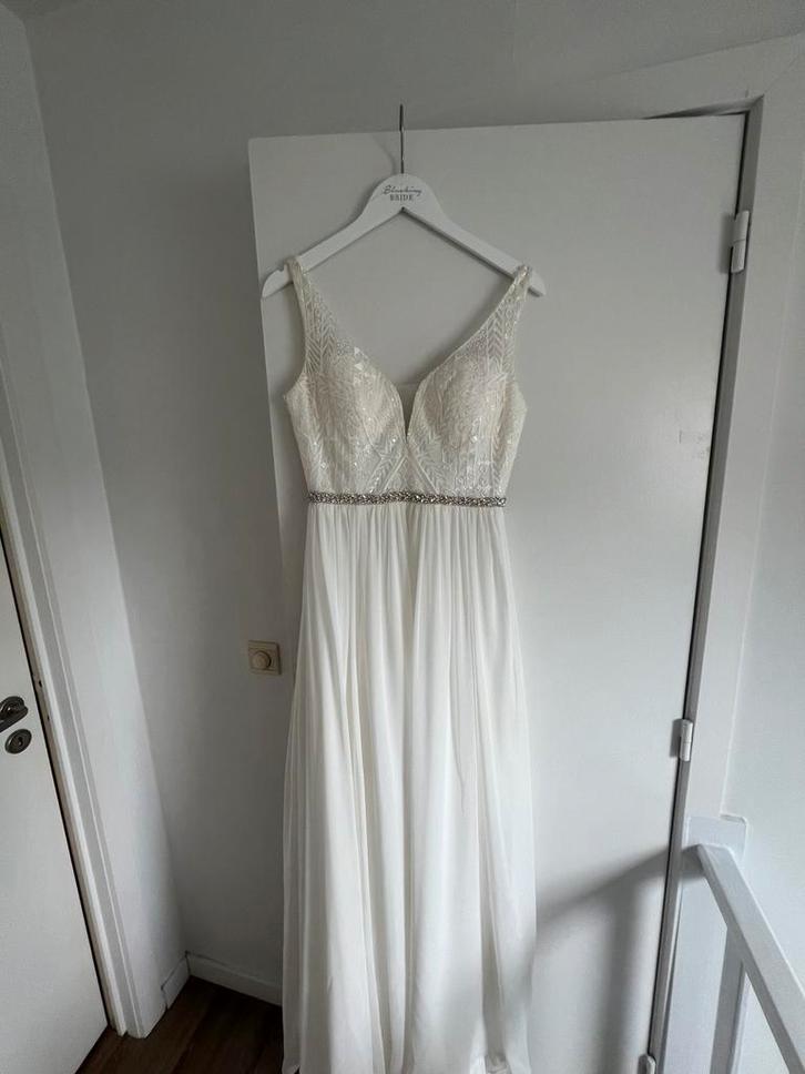 Nieuwe boho trouwjurk - maat 36/38 (UK 10), Kleding | Dames, Trouwkleding en Trouwaccessoires, Nieuw, Trouwjurk, Wit, Ophalen of Verzenden