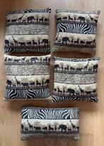 Lot de 5 coussins décor savane, Maison & Meubles, Accessoires pour la Maison | Coussins, Enlèvement