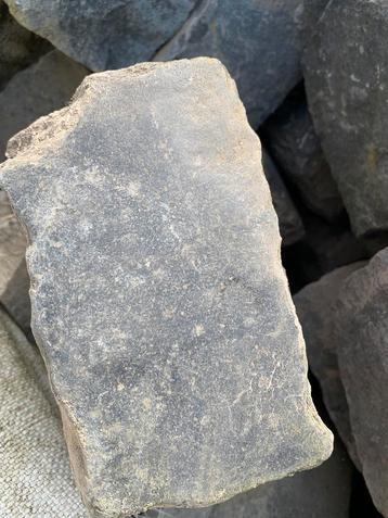 Bigbag grove basalt kinderkoppen platines kasseien beschikbaar voor biedingen