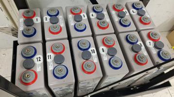 Batteries gel sans entretien instal 48V solaire 11 ou 36Kwh