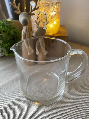 Glazen kannetje voor water, fruitsap…   beschikbaar voor biedingen