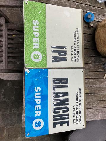 Blikken borden super 8 beschikbaar voor biedingen