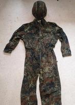 Duitse flecktarn uniform met kevlar helm 1996 bundeswehr, Verzamelen, Ophalen of Verzenden, Landmacht, Helm of Baret