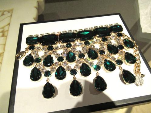 Nieuwe Dsquared2 Queen Elizabeth kristallen armband, Bijoux, Sacs & Beauté, Bracelets, Neuf, Autres matériaux, Vert, Avec cristal