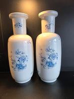 Set vintage Portugese Vista Alegre vazen., Antiek en Kunst, Ophalen