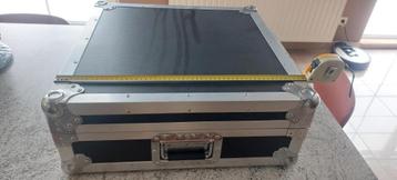 flightcase et table de mixage - super affaire beschikbaar voor biedingen