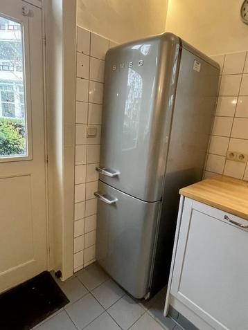 SMEG koelkast/ diepvries combinatie, Classe énergétique A ou plus économe, 160 cm ou plus, Enlèvement, Utilisé
