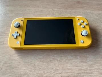 Nintendo Switch lite + Mario Kart 8 deluxe en beschermhoes beschikbaar voor biedingen
