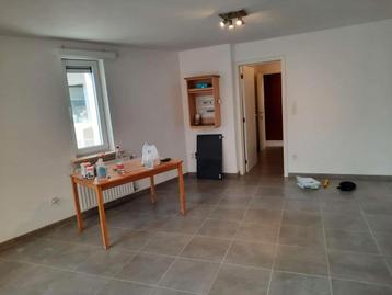 Studio rénové à Alost. Demandez un changement avec un studio, Gand