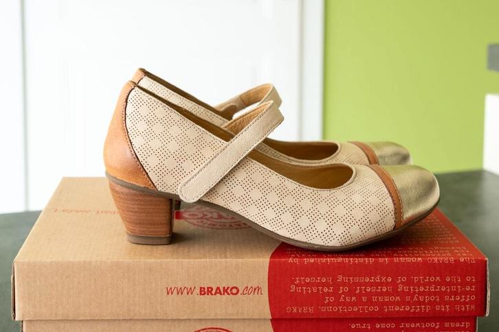 Chaussures, marque Brako Anatomics, NEUVES, taille 37, Vêtements | Femmes, Chaussures, Neuf, Chaussures basses, Autres couleurs