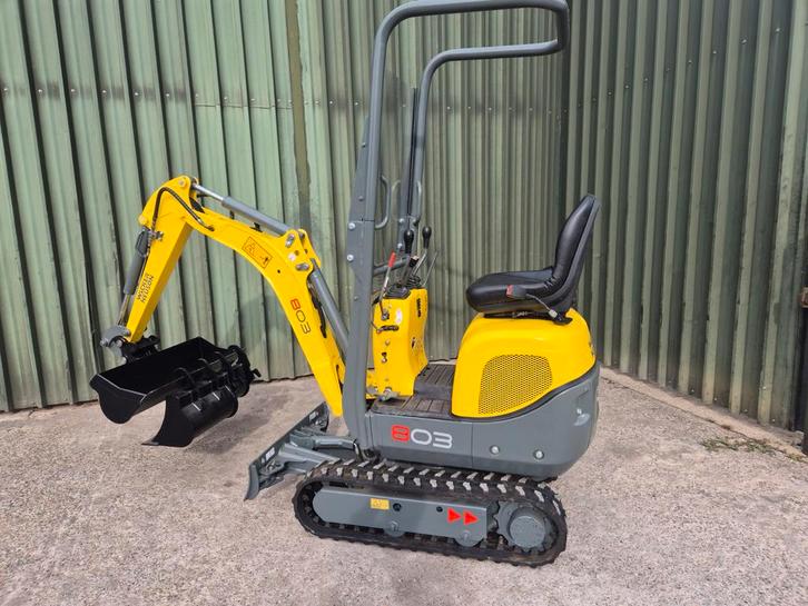 Wacker neuson 803 dual power, Articles professionnels, Machines & Construction | Grues & Excavatrices, Excavatrice