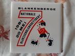 Vintage tegel keramiek Blankenberge 1981 Scholenvoettocht, Neuf, Enlèvement ou Envoi, Céramique, Moins de 20 cm