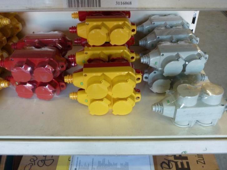 174. Schuko snoercentrale /4 delige verdeelkabel, Hobby & Loisirs créatifs, Composants électroniques, Neuf, Enlèvement ou Envoi