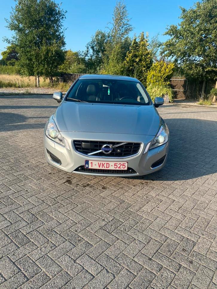 Volvo S60 D3, Autos, Volvo, Particulier, S60, Bluetooth, Automatique, Cuir, Enlèvement