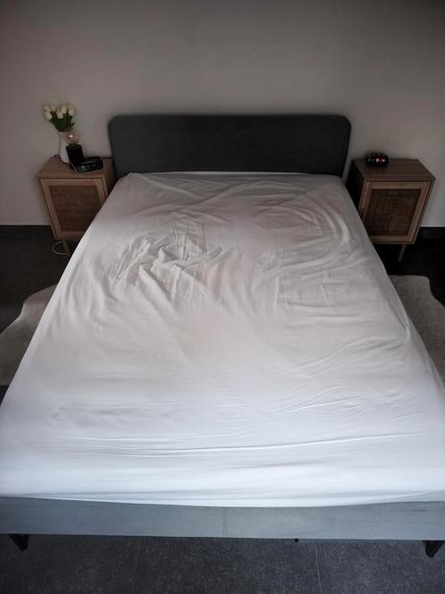Bedframe + matras Ikea, Huis en Inrichting, Slaapkamer | Bedden, Gebruikt, Twijfelaar, 200 cm, Ophalen