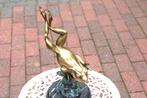 grenouille en bronze doré et patiné signé, MILO, Enlèvement ou Envoi, Bronze