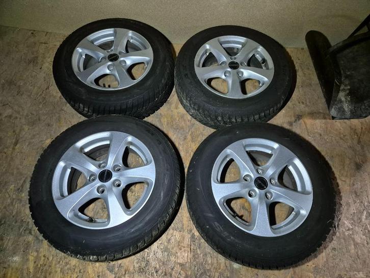 jantes alu Borbet 15 pouces avec pneus hiver, Auto-onderdelen, Banden en Velgen, Band(en), Winterbanden, 15 inch, 195 mm, Personenwagen