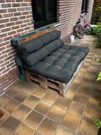 Zitbank met pallets en kussens, Ophalen, Gebruikt